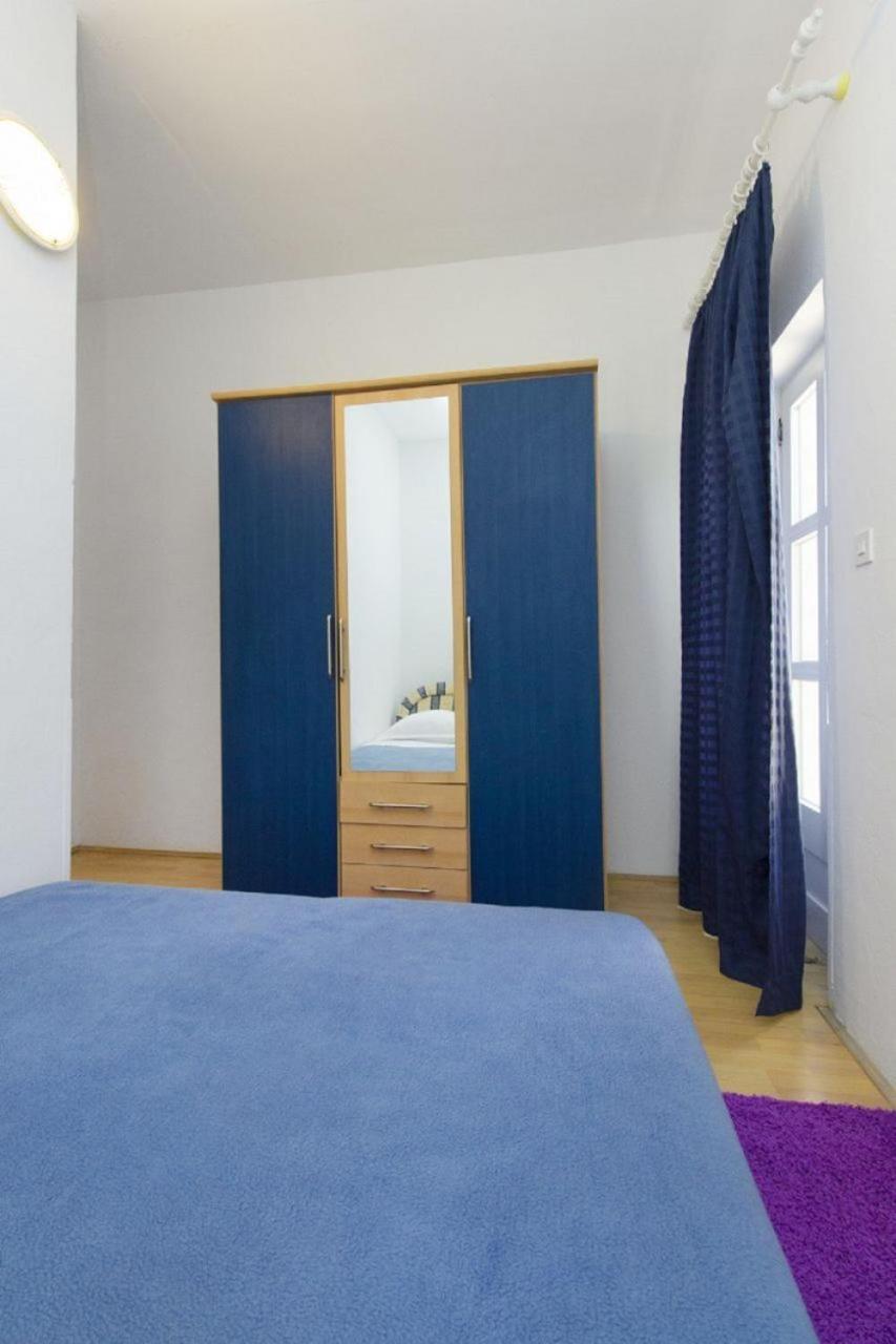 Apartments Vince Примоштен Экстерьер фото