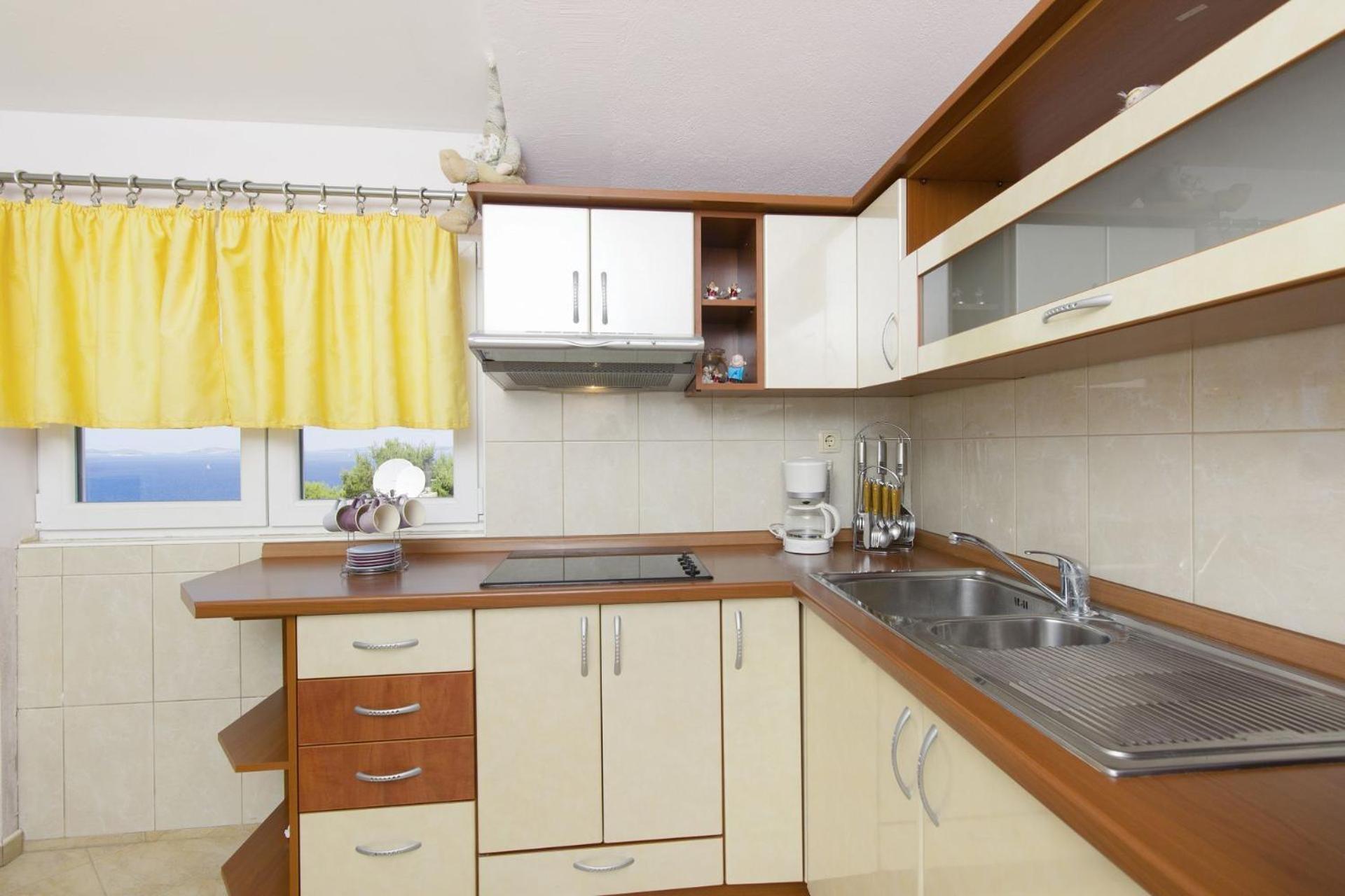 Apartments Vince Примоштен Экстерьер фото