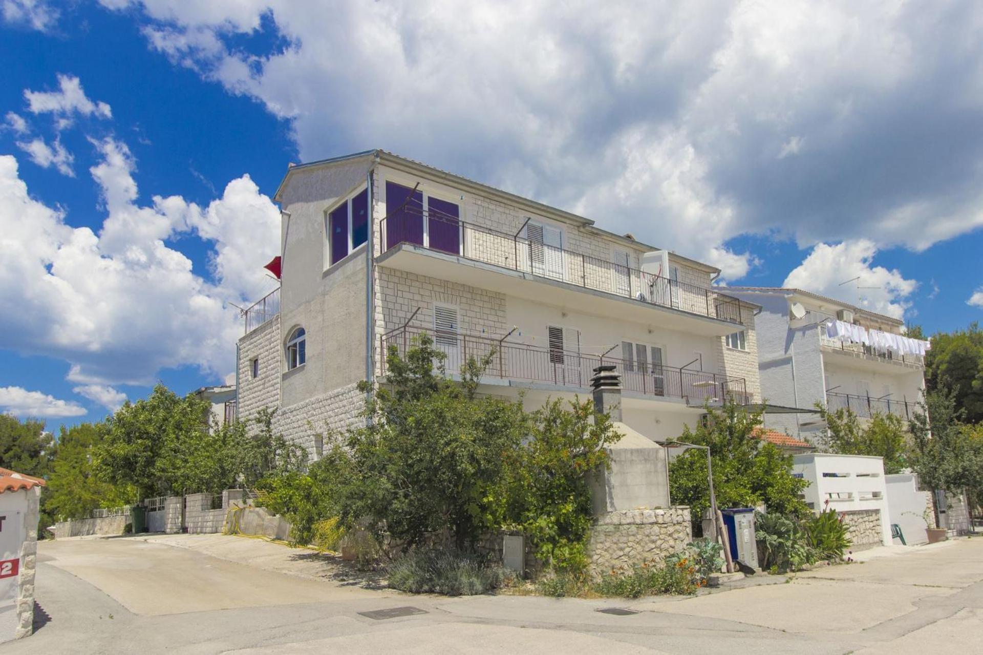 Apartments Vince Примоштен Экстерьер фото