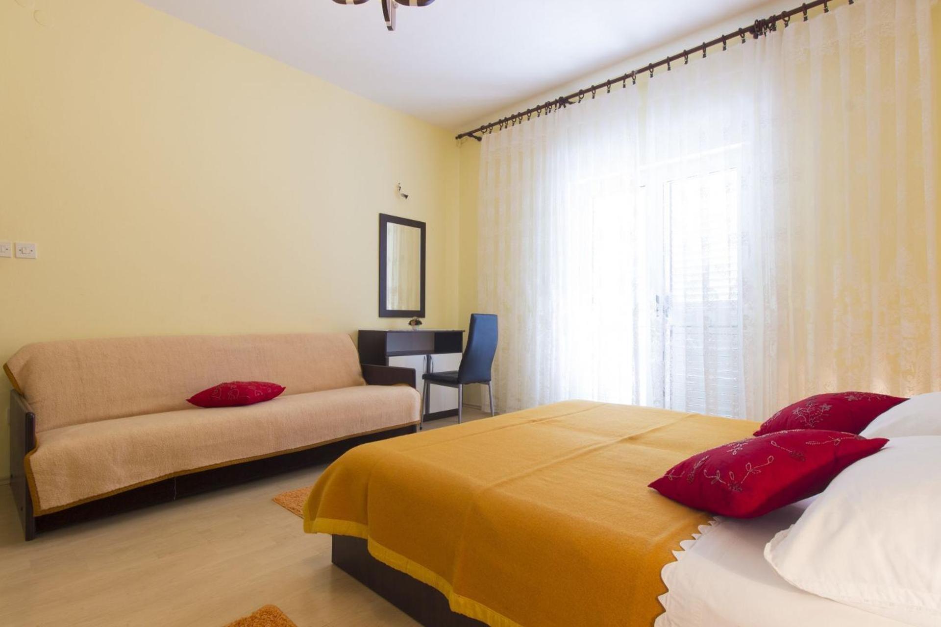 Apartments Vince Примоштен Экстерьер фото